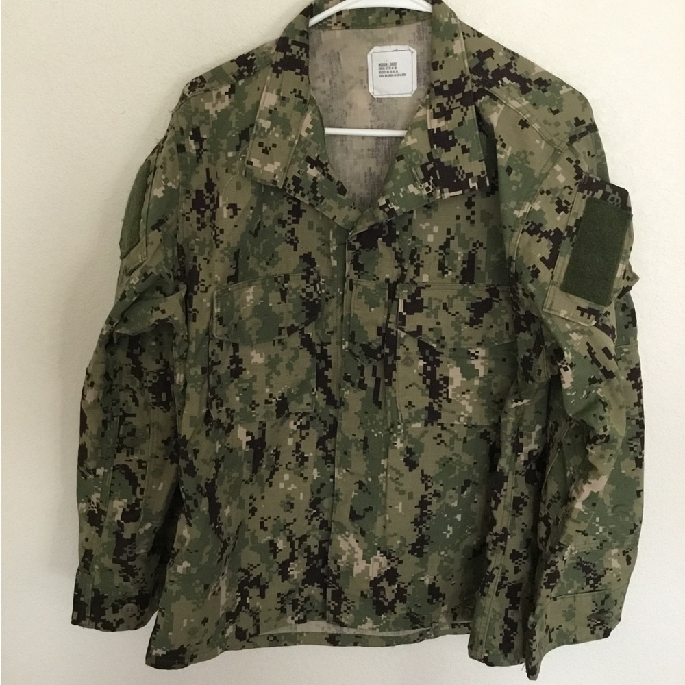 US Navy Nwu type iii green digital blouse size medium short